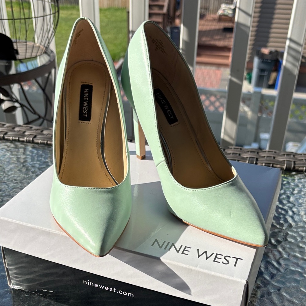 Nine West Light Green Heels